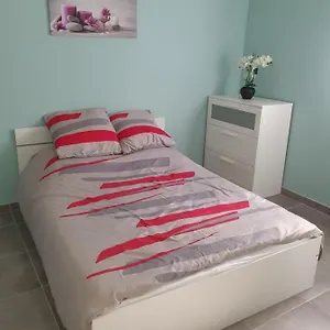 Maison De Village à Appartement